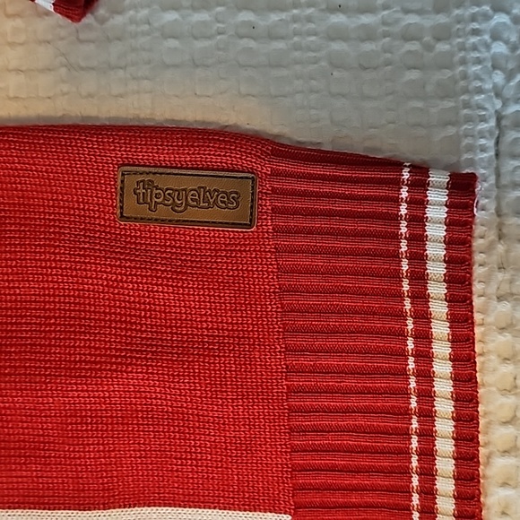 Canada Women's Sweater - Picture 5 of 7